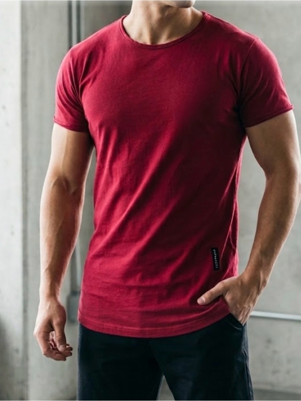 Alphalete Men's Slim Crew Tee - Deep Red size L